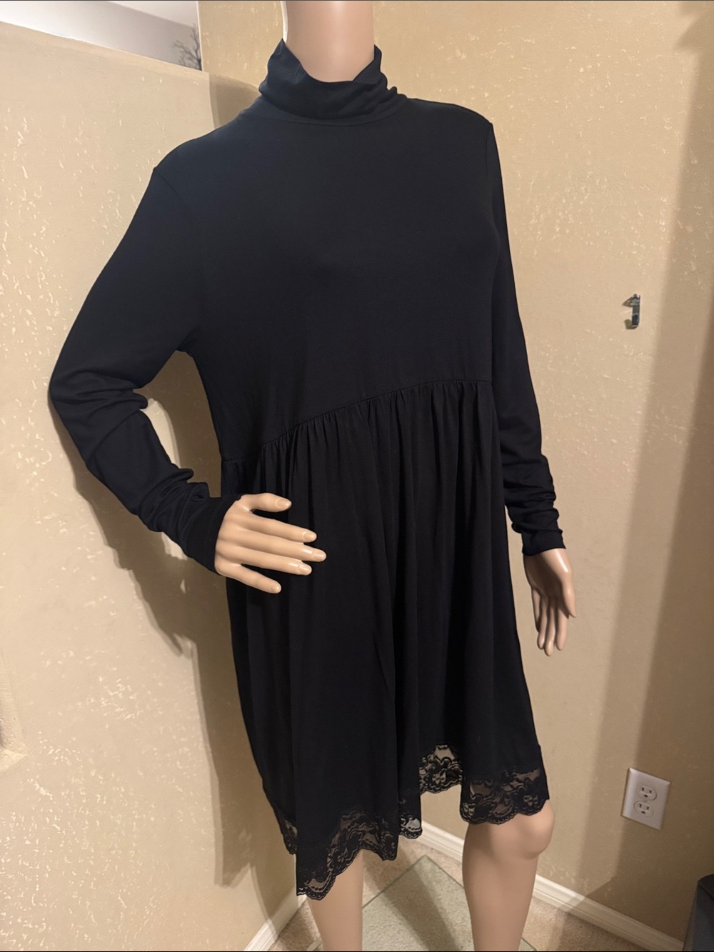 ASOS Women’s Black Turtleneck Dress sz 10 NWT